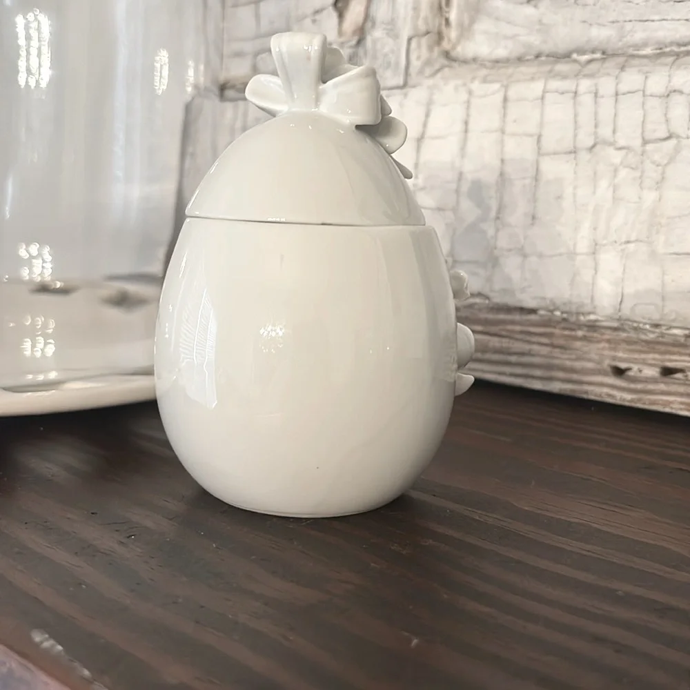Renaldy’s 3D Cracked Egg Trinket Holder. Vintage. Fine China. Made in Tiawan